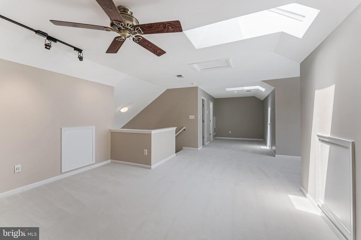 20410 Tilberg Street photo 51
