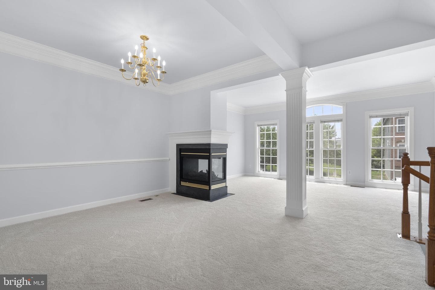 41794 Expectation Square photo 12
