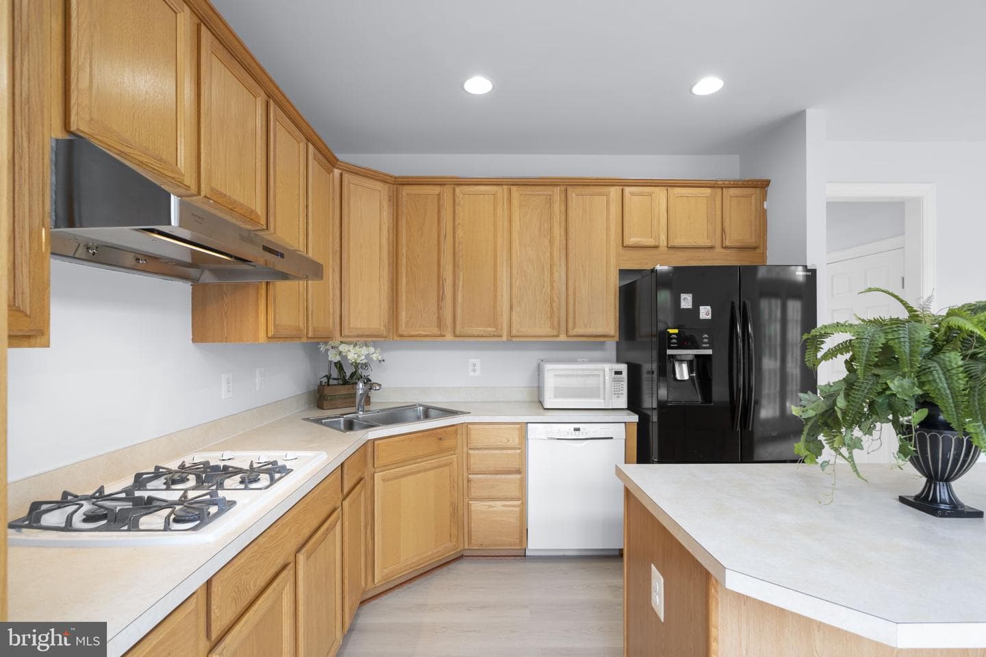 41794 Expectation Square photo 14