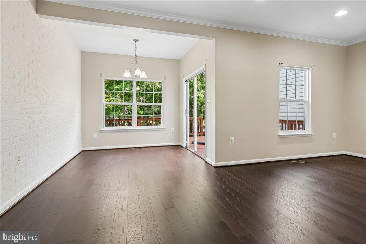 20364 Mount Pleasant Terrace photo 16