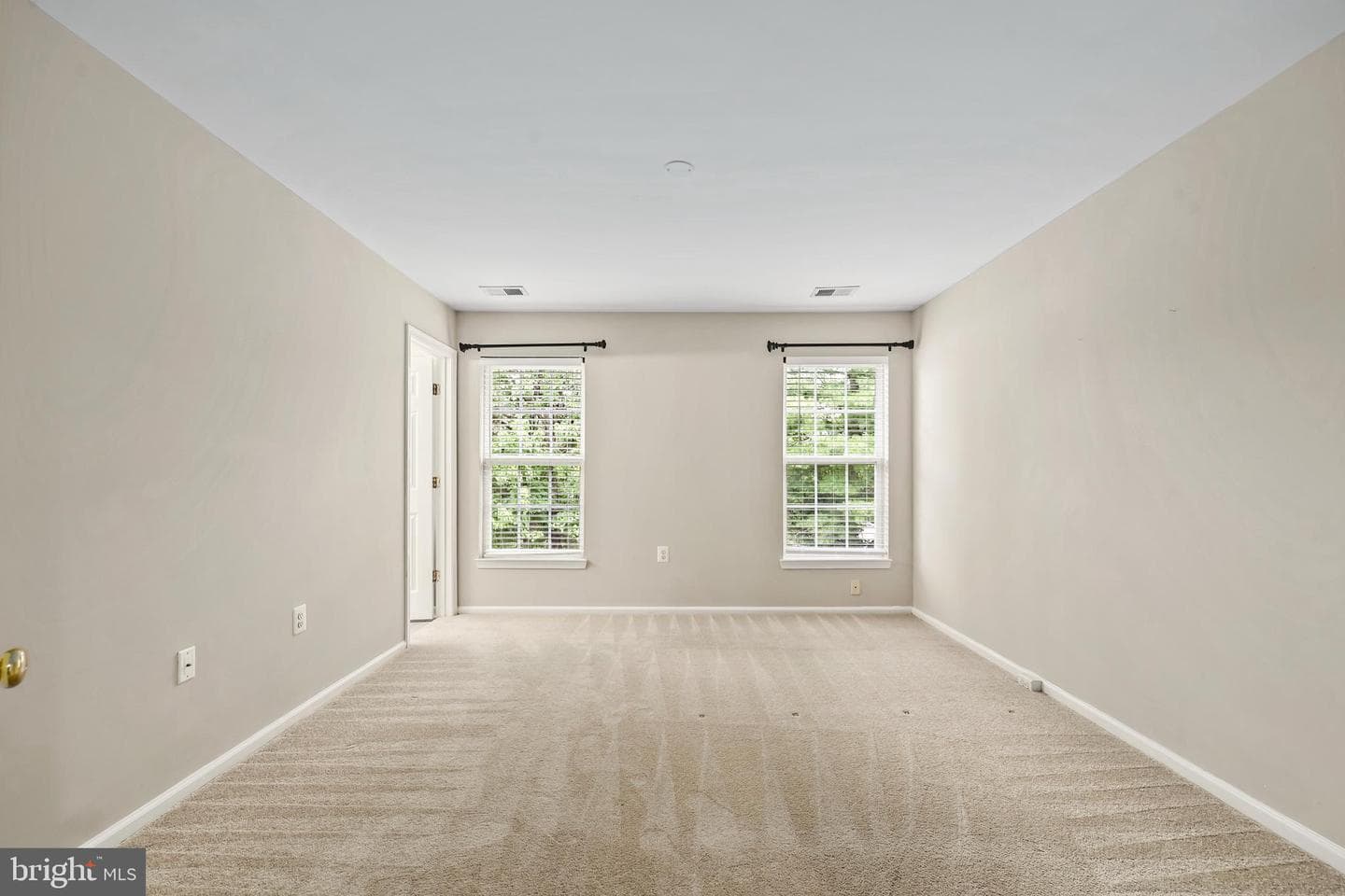 453 Pearlbush Square NE photo 11