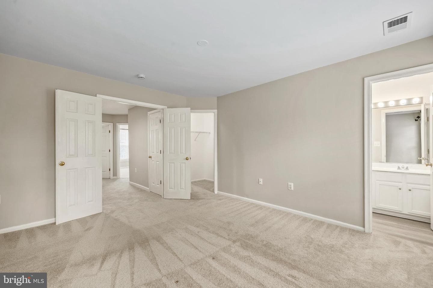 453 Pearlbush Square NE photo 12