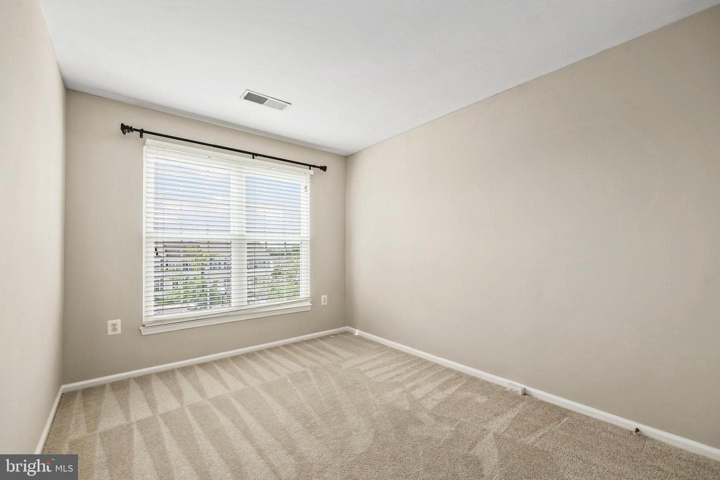 453 Pearlbush Square NE photo 15