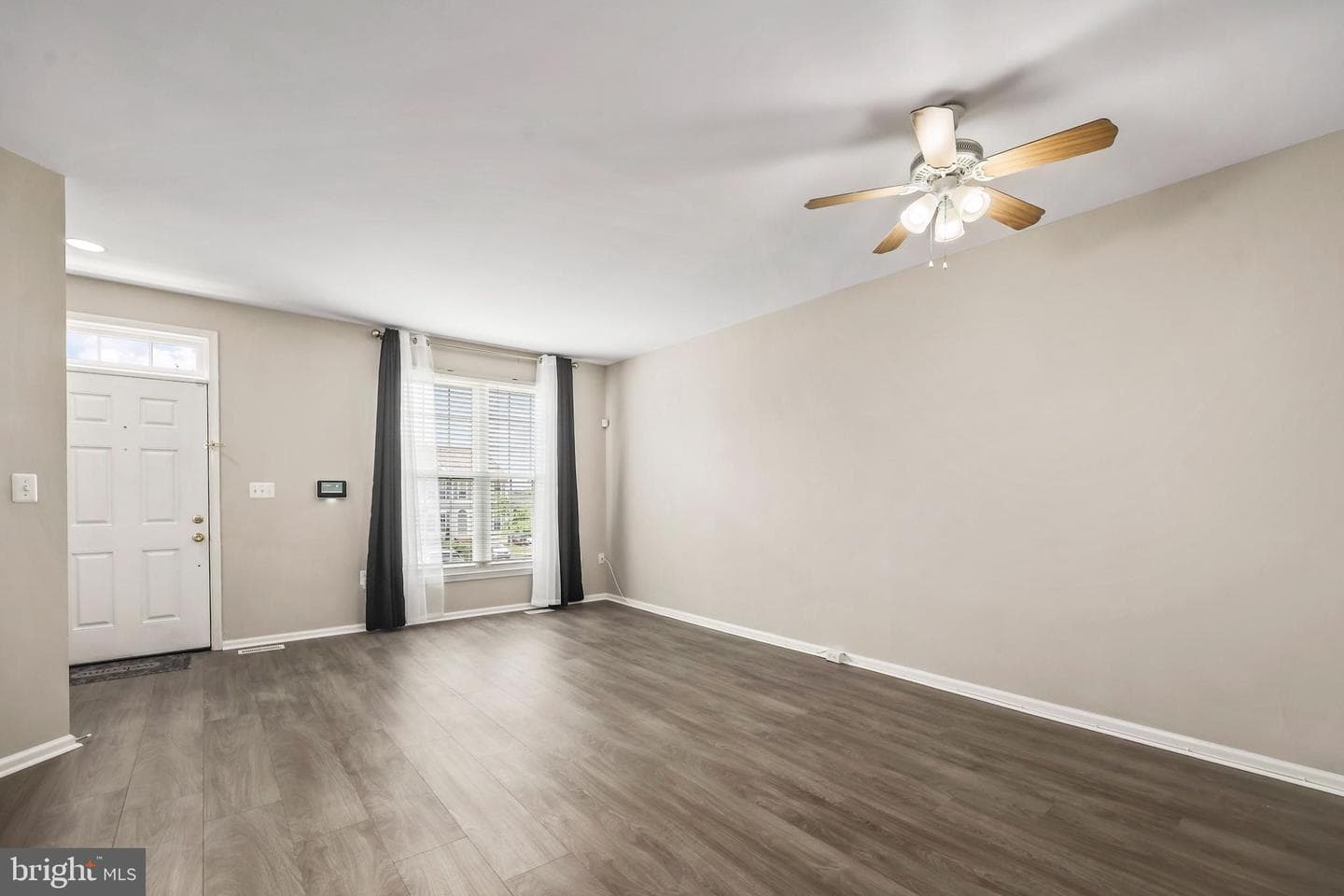 453 Pearlbush Square NE photo 3