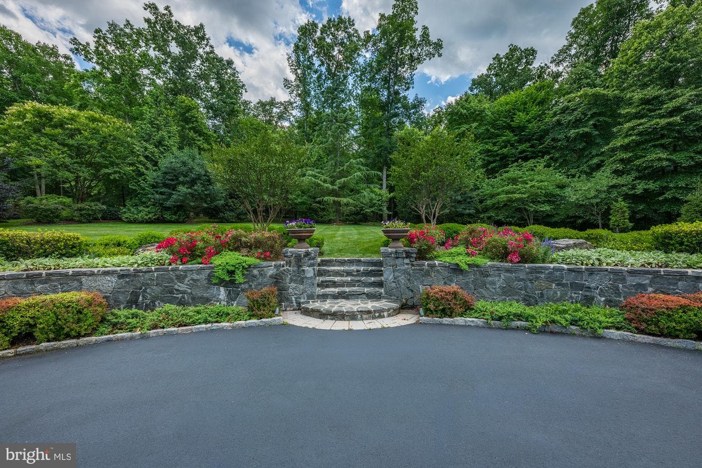 21750 Laurel Wood photo 12