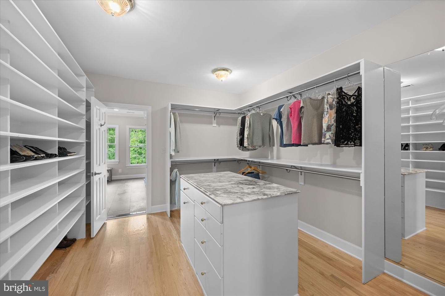21750 Laurel Wood photo 50