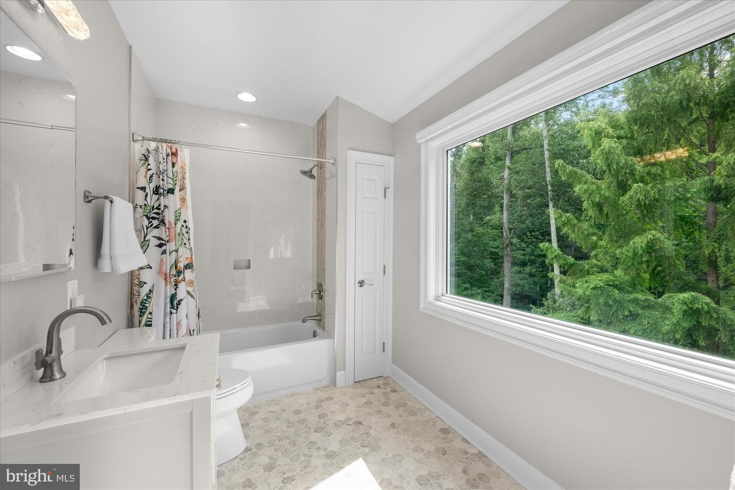 21750 Laurel Wood photo 59