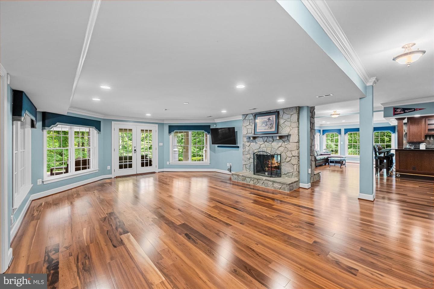 21750 Laurel Wood photo 68