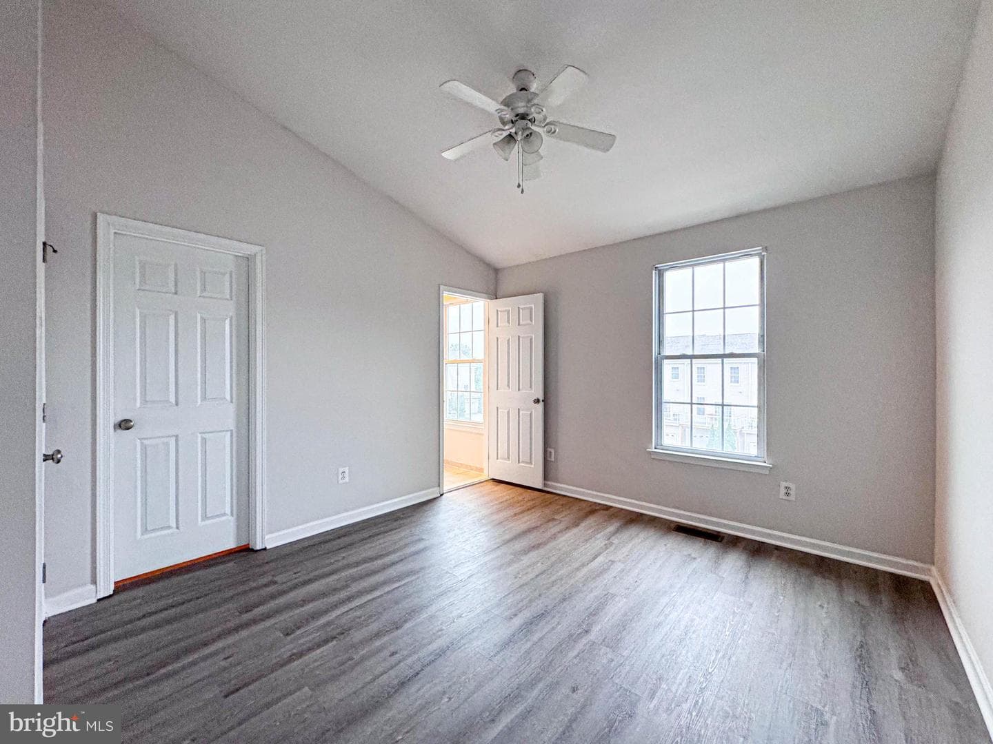 25154 Monteith Terrace photo 44