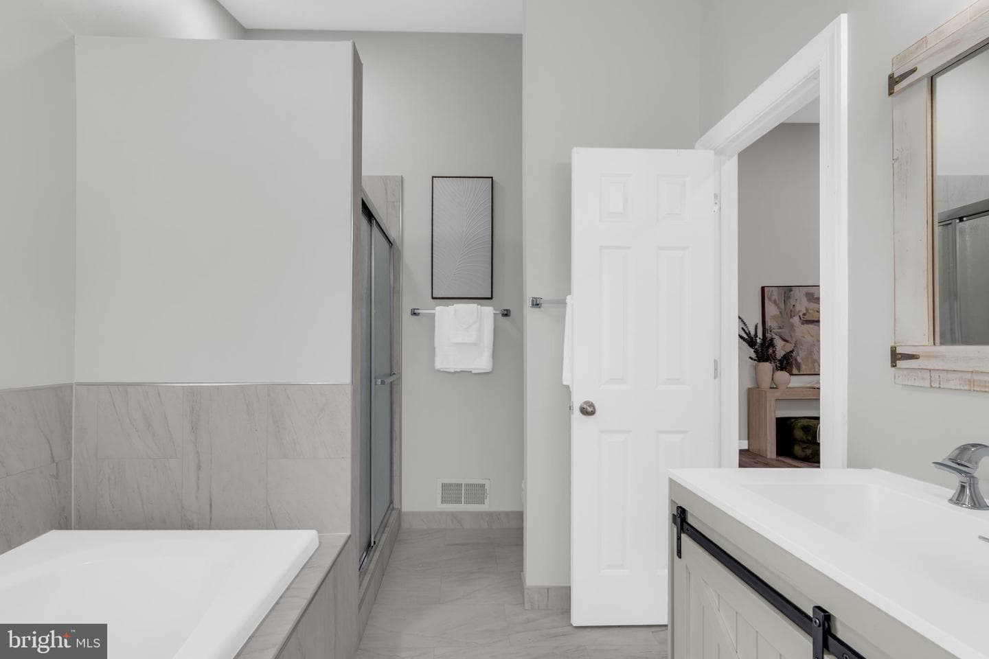 43521 Postrail Square photo 21