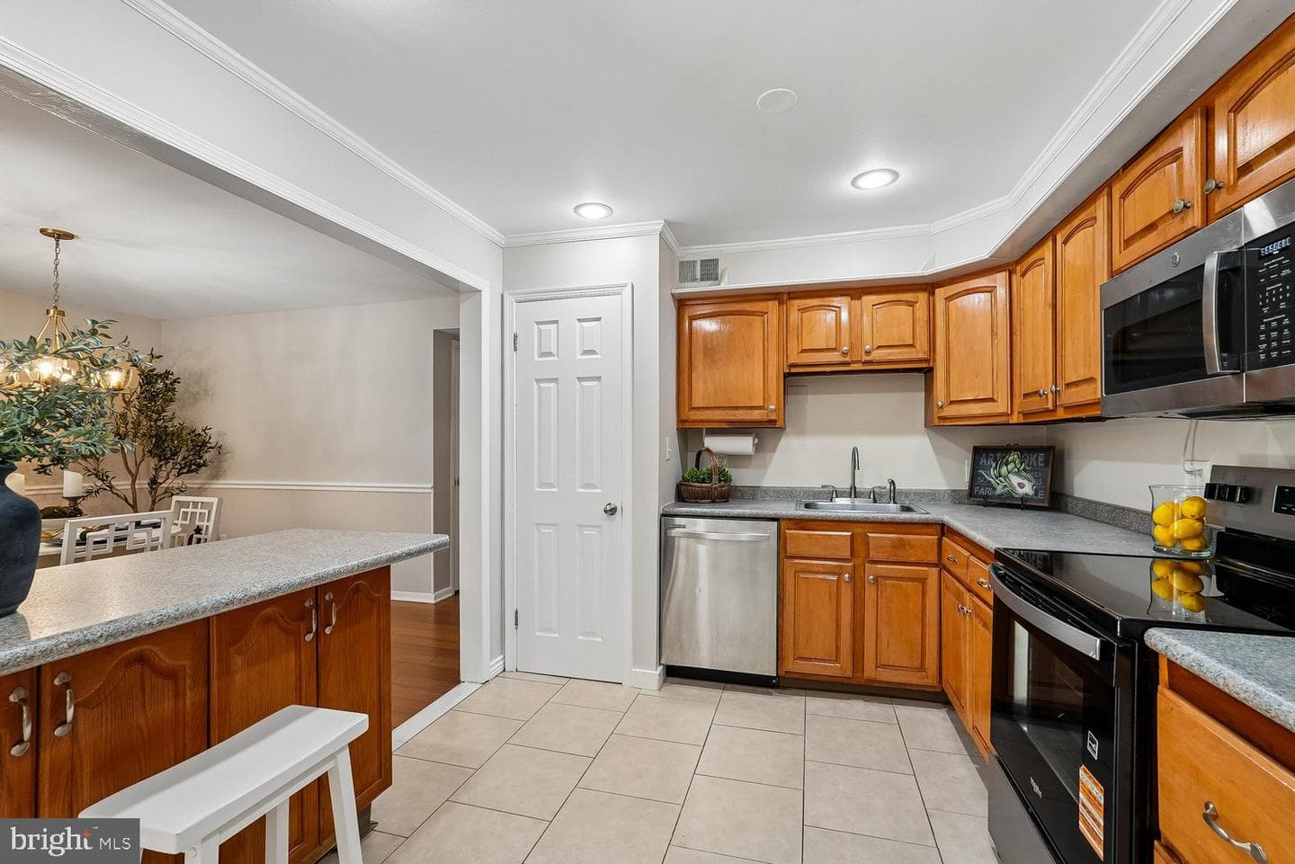 204 Shenandoah Street SE photo 9
