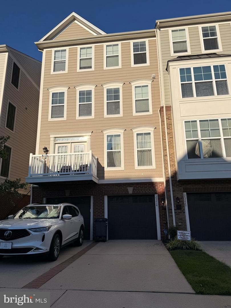 25214 Split Creek Terrace, Chantilly