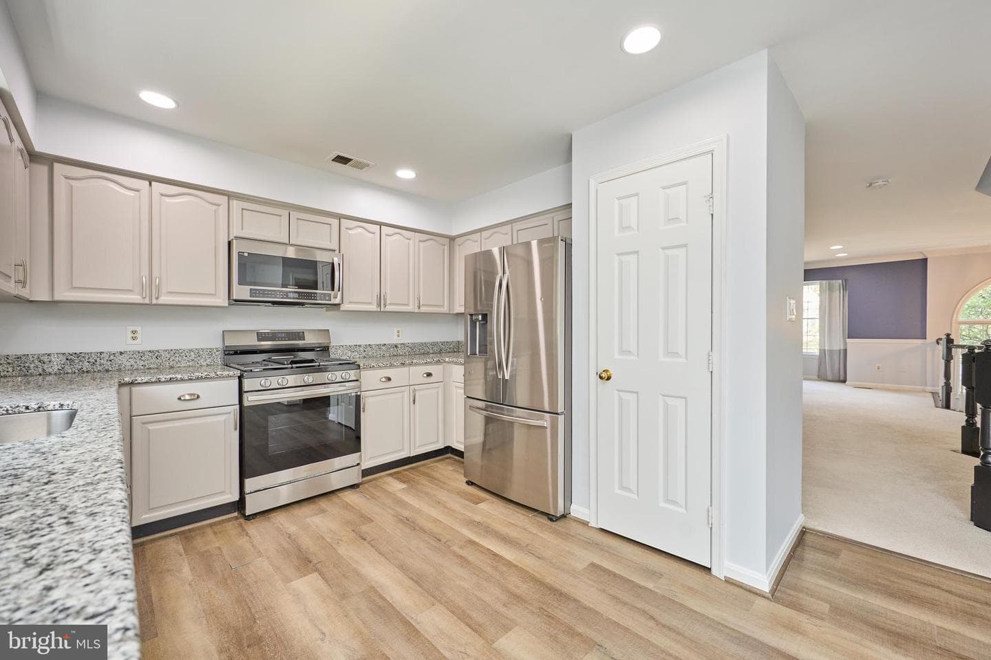 890 Tall Oaks Square SE photo 11
