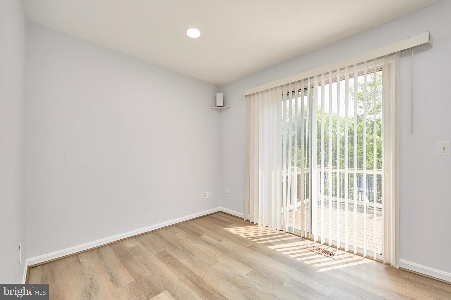 890 Tall Oaks Square SE photo 13