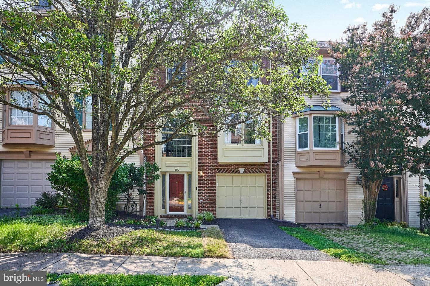 890 Tall Oaks Square SE photo 2