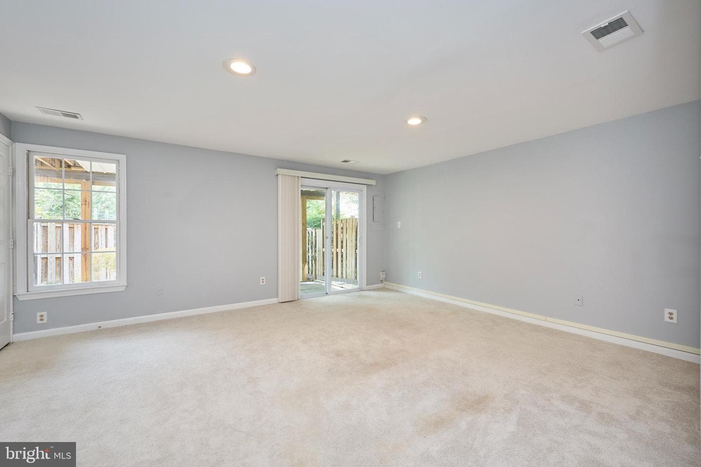 890 Tall Oaks Square SE photo 28