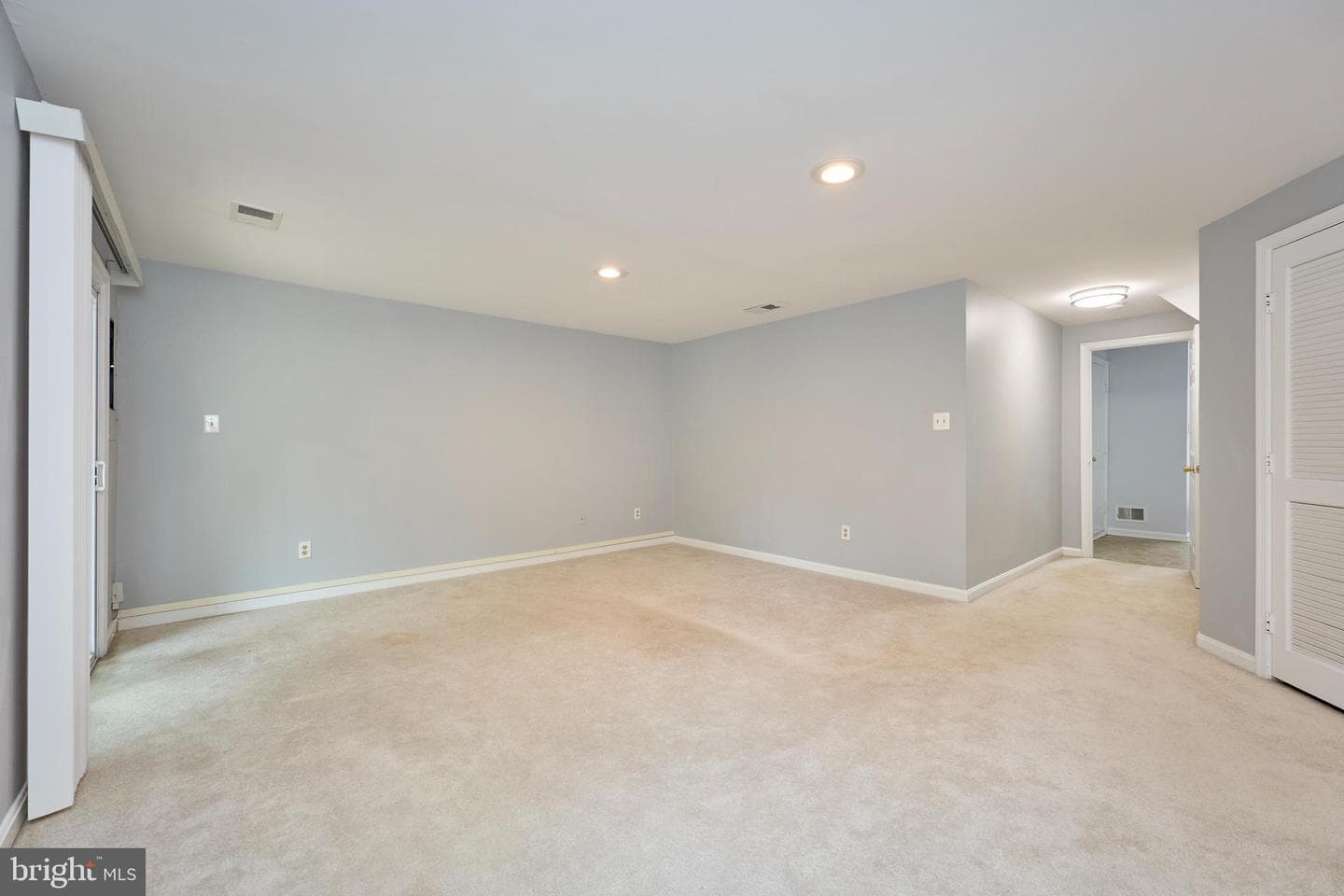 890 Tall Oaks Square SE photo 31
