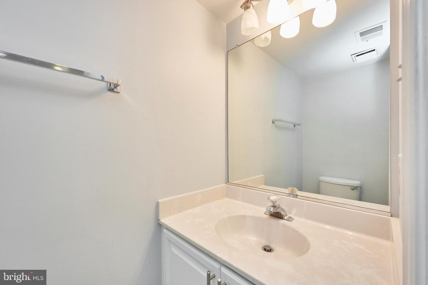 890 Tall Oaks Square SE photo 32