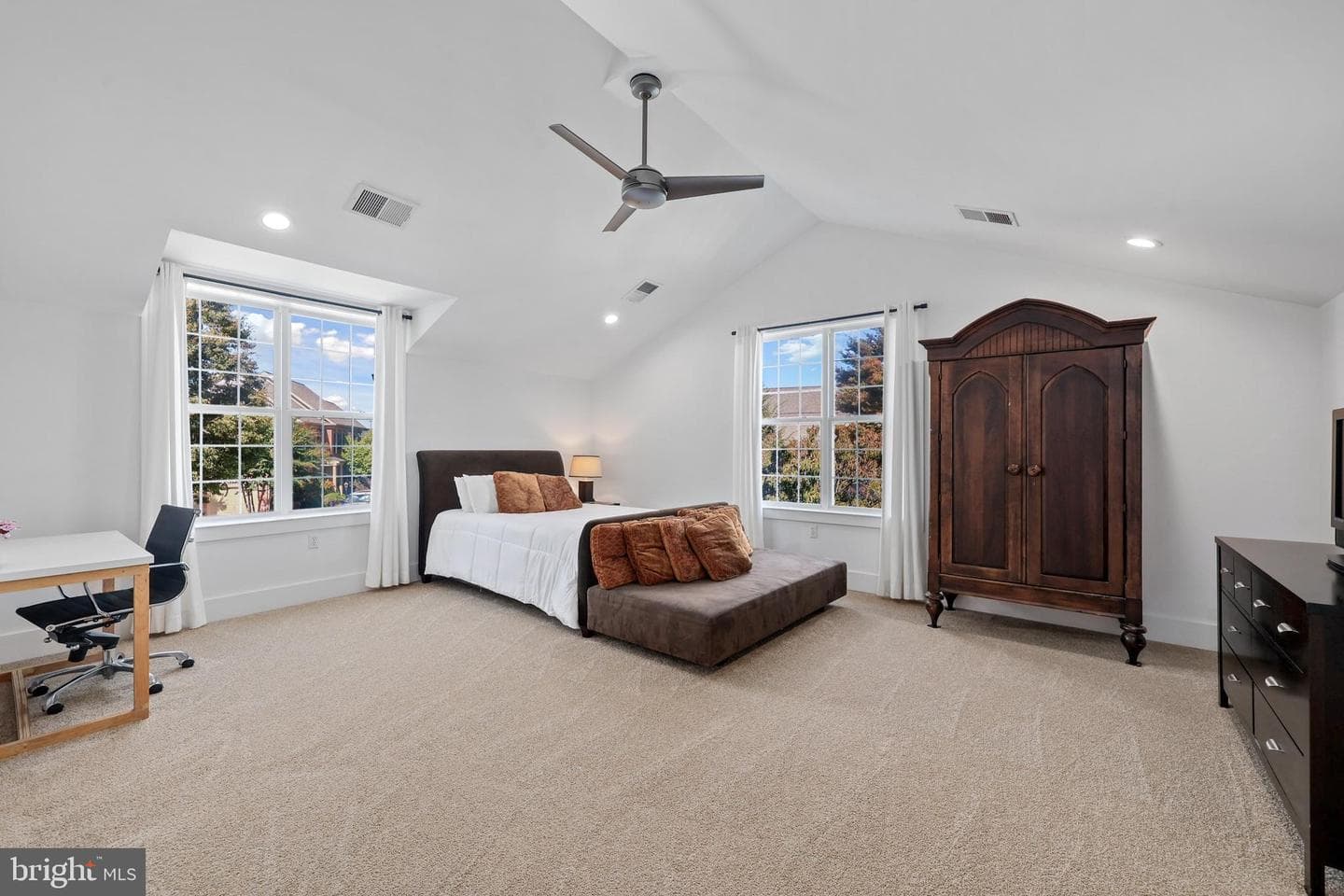 18441 Lanier Island Square photo 30