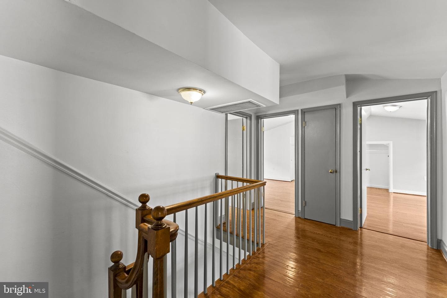 107 Walnut photo 17