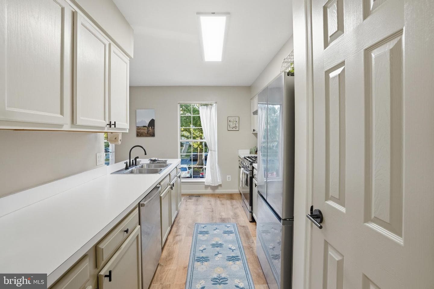 345 Barnfield Square NE photo 18