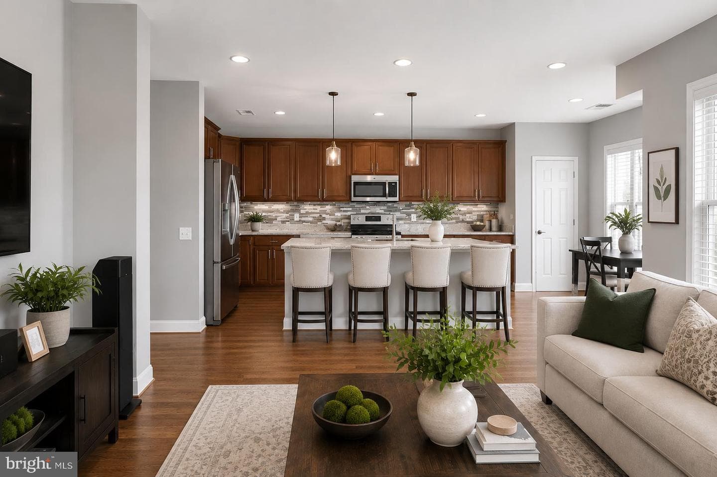 20659 Sibbald Square photo 4