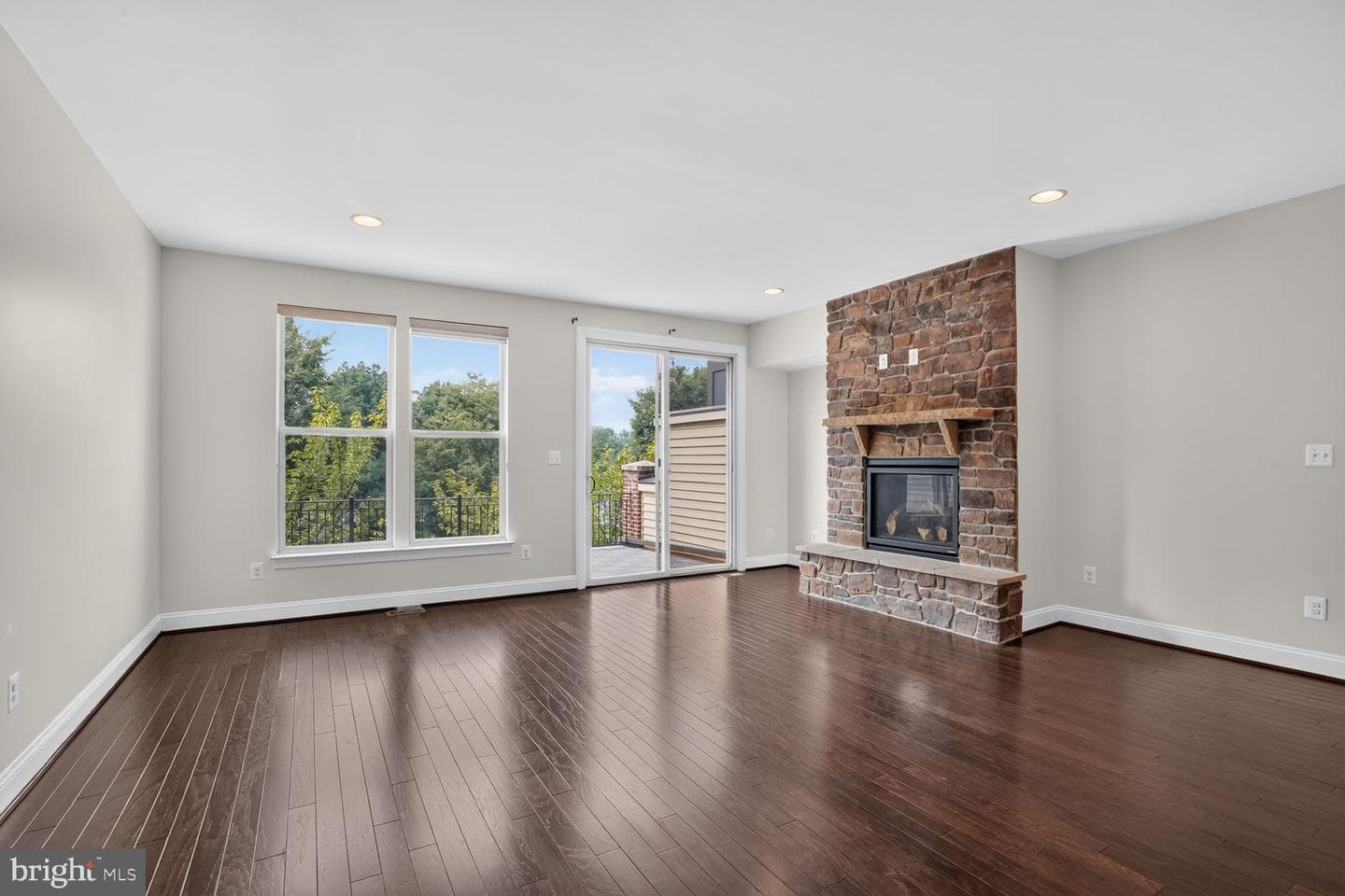 42274 Peregrine Terrace photo 16