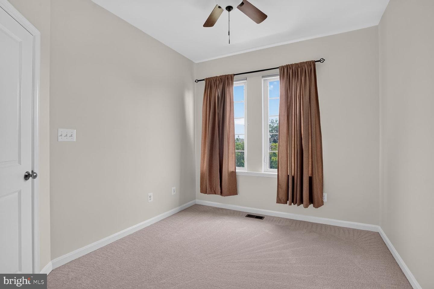 42274 Peregrine Terrace photo 50