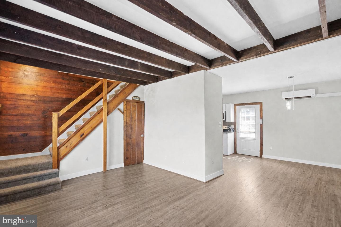 9 Burke Circle photo 17