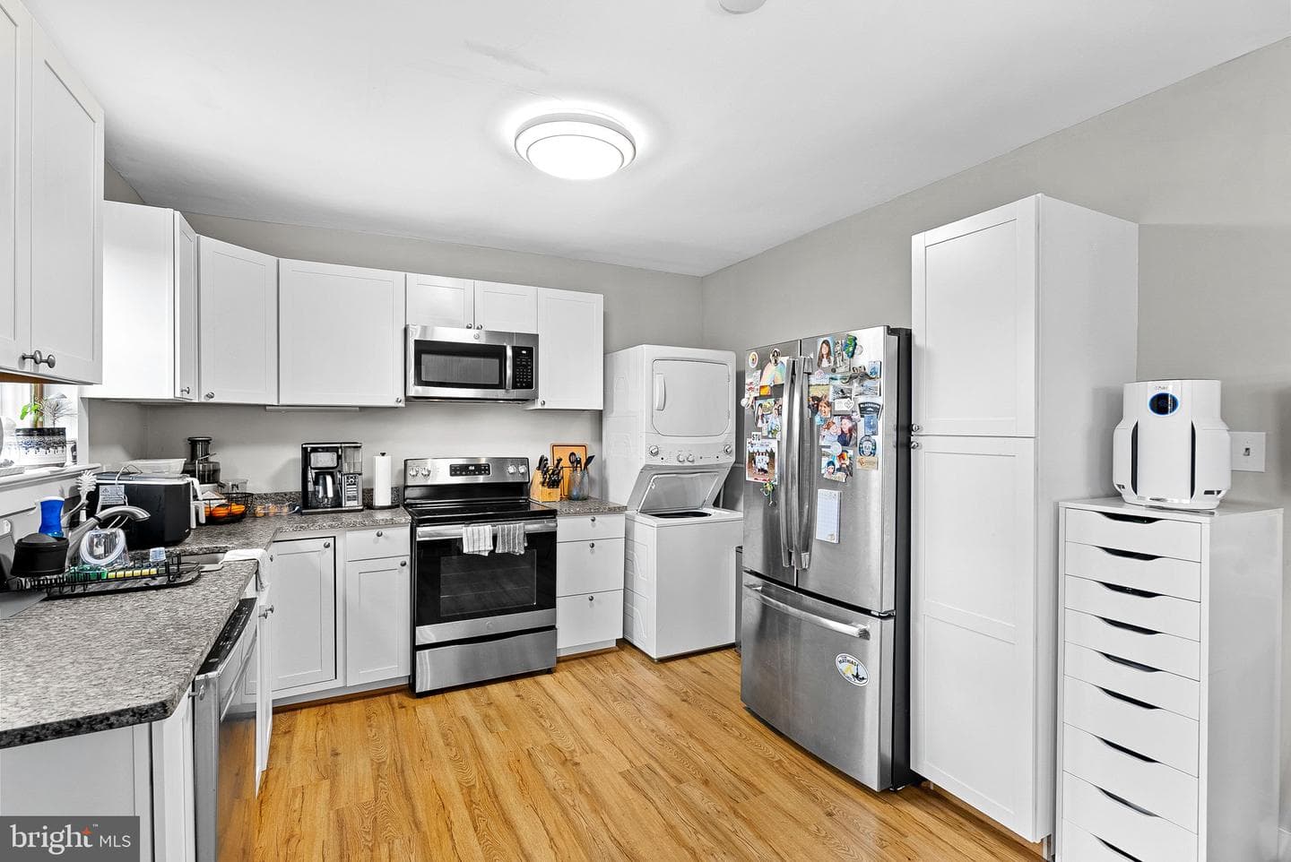 9 Burke Circle photo 8