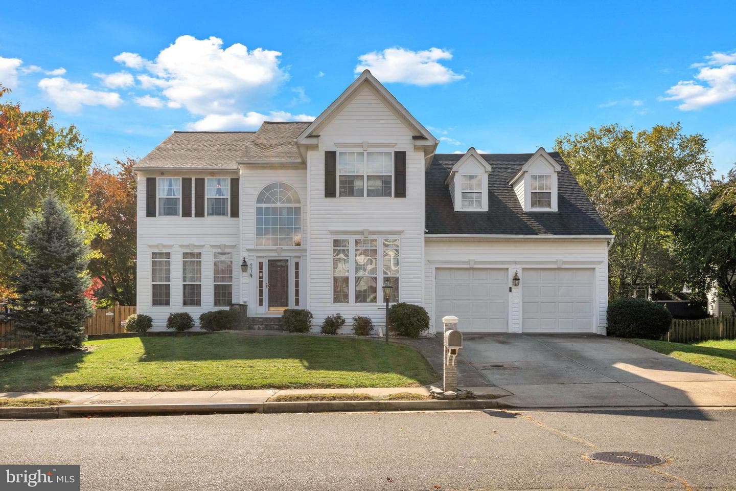 601 Newington Place NE photo 1