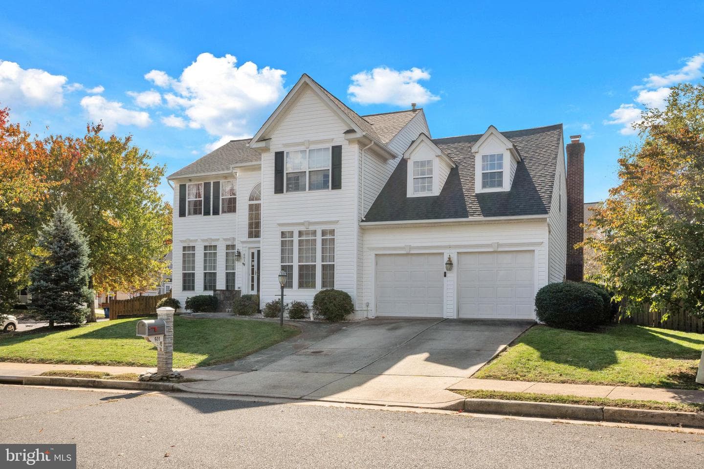 601 Newington Place NE photo 2