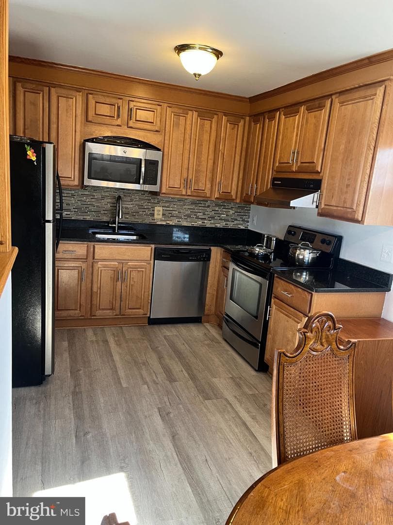 410 Hummer Court photo 7