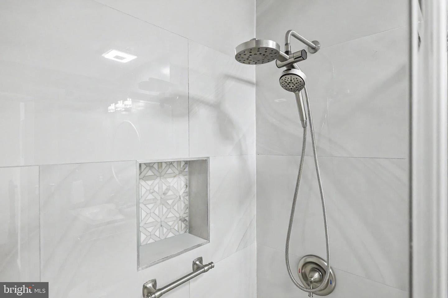 21122 Angela Square photo 32