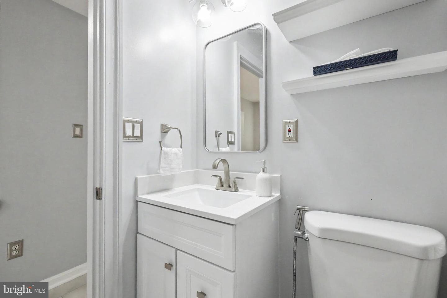 21122 Angela Square photo 60