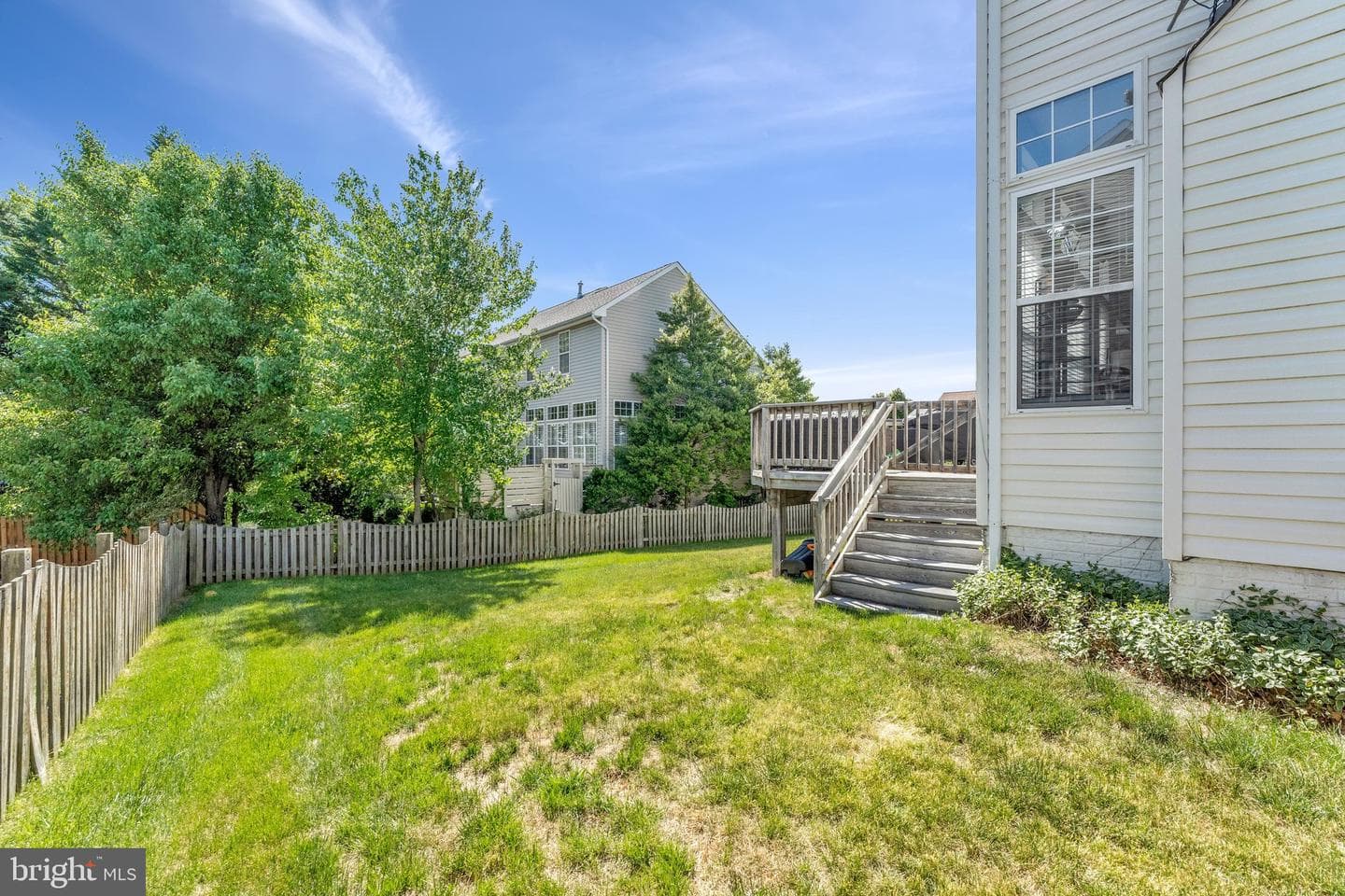 611 Curtin Place SE photo 38