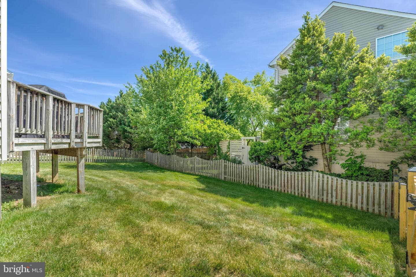 611 Curtin Place SE photo 42