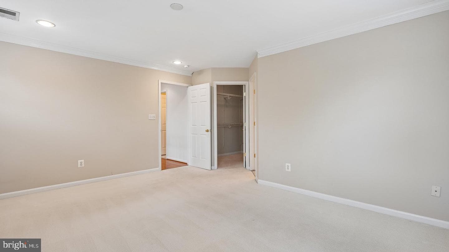 47761 Scotsborough Square photo 36