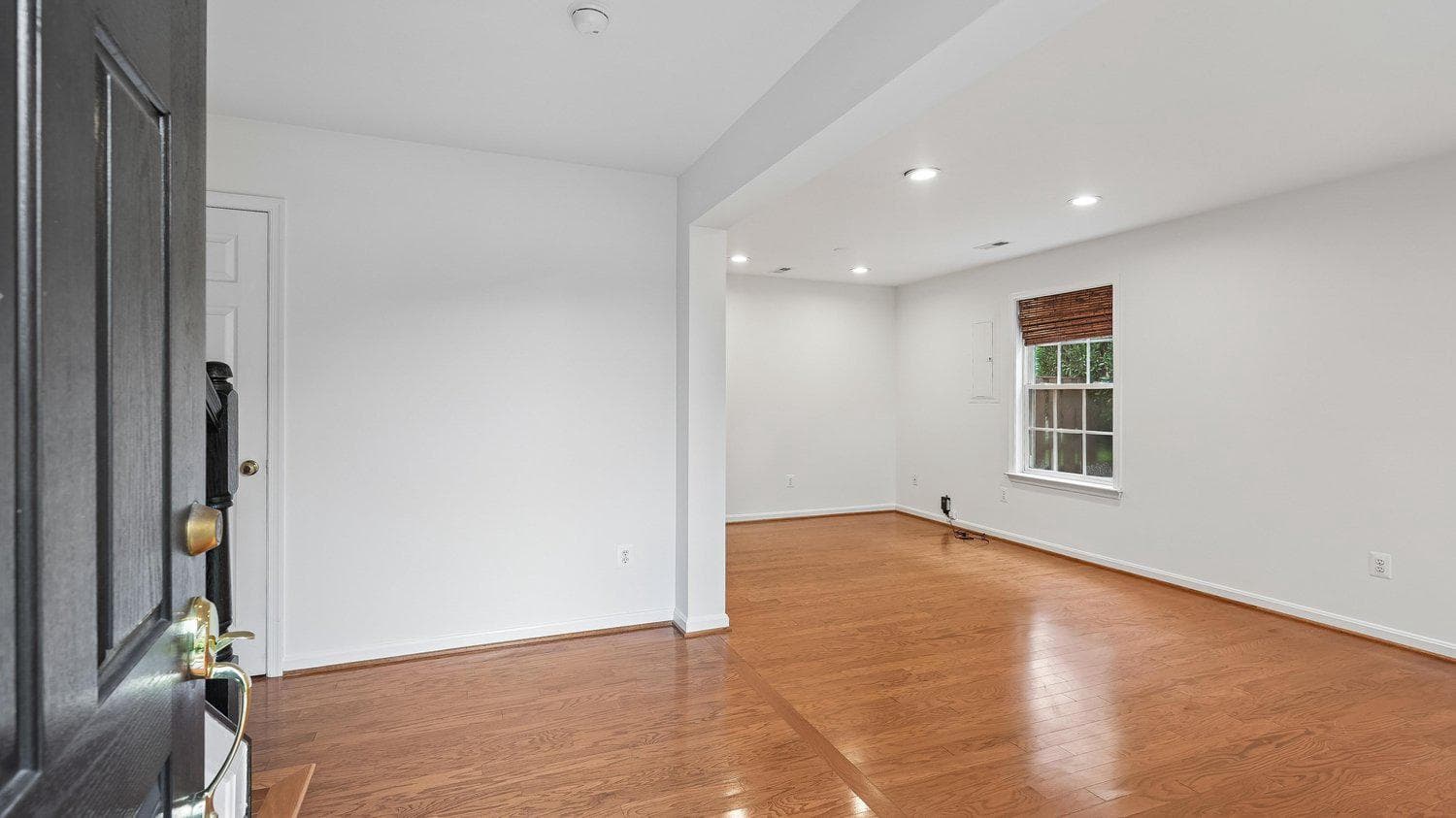 47761 Scotsborough Square photo 4