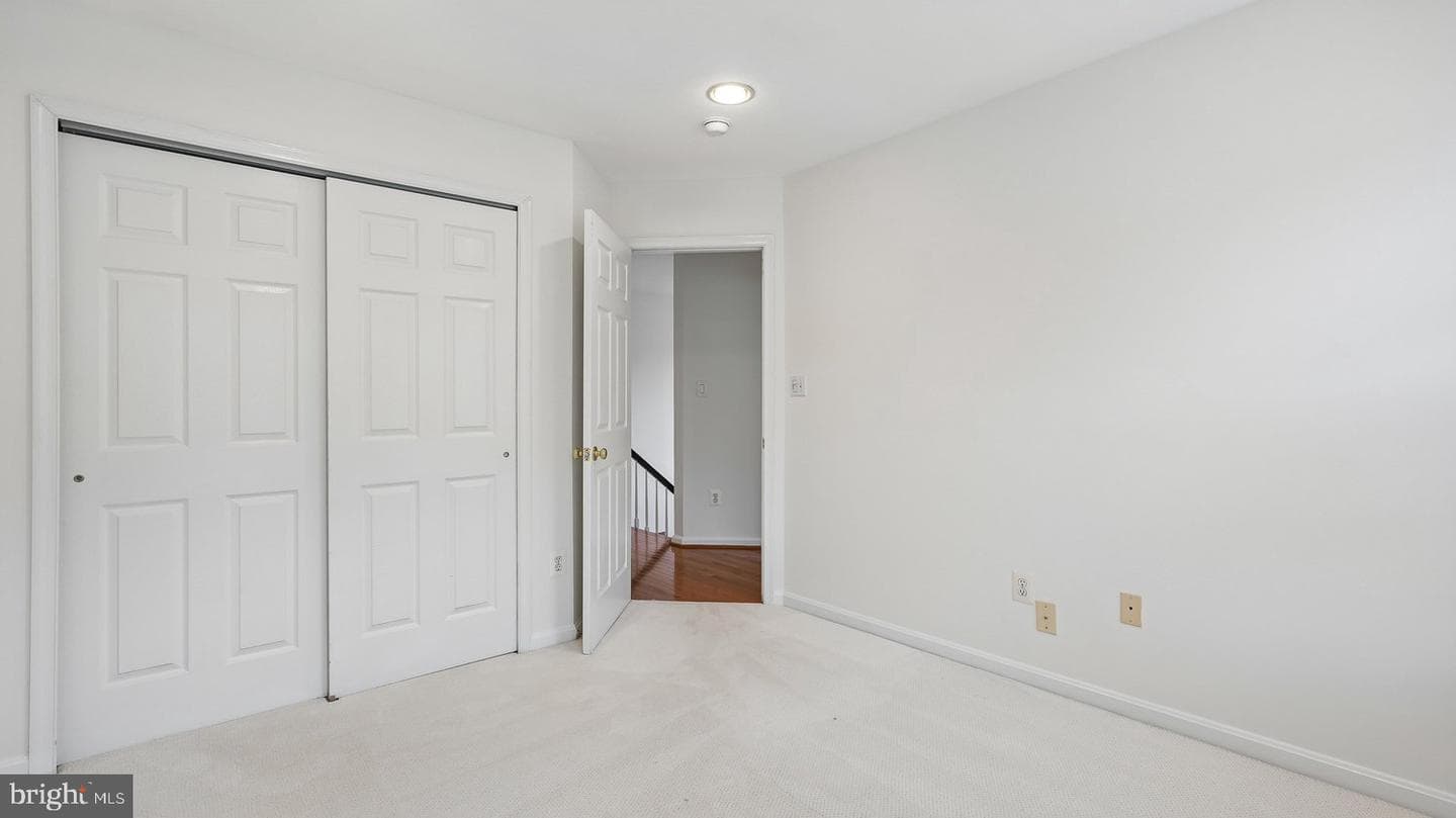 47761 Scotsborough Square photo 40