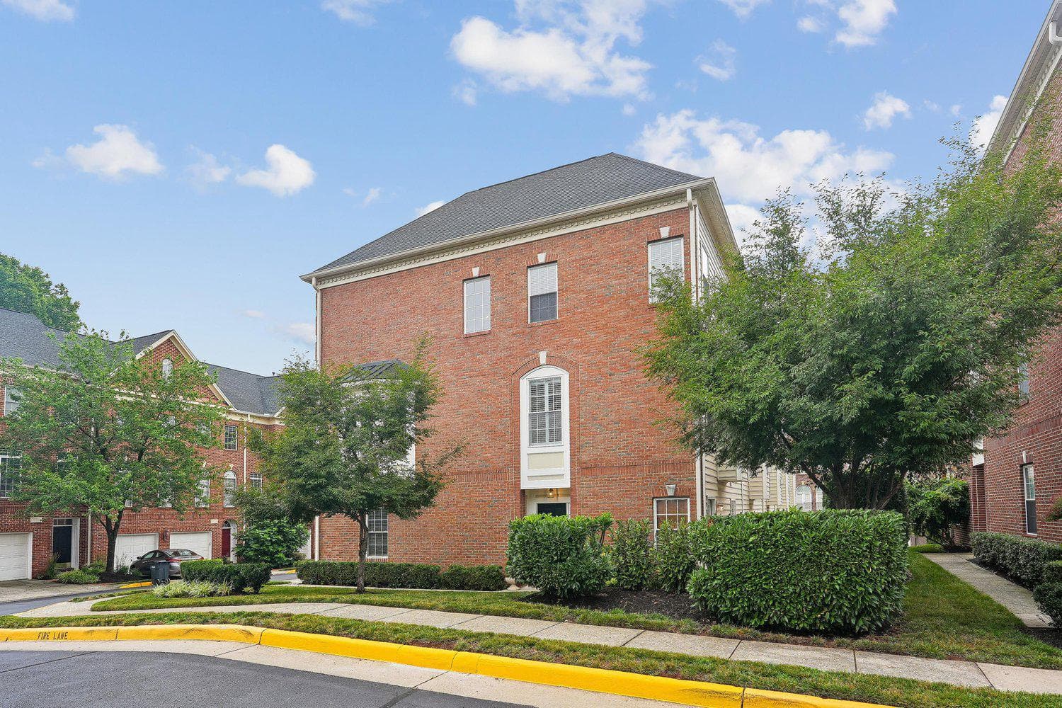 47761 Scotsborough Square photo 48