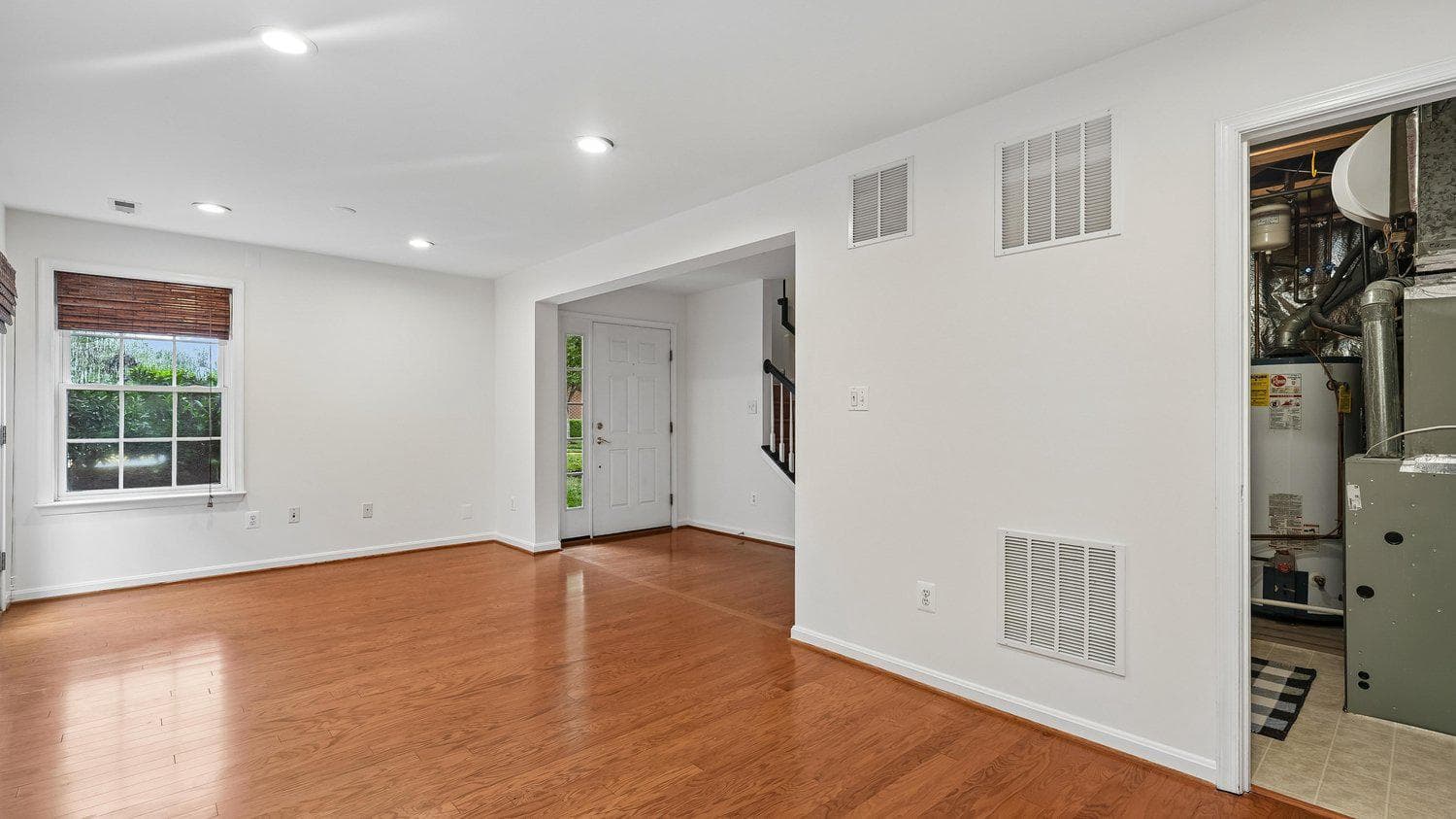 47761 Scotsborough Square photo 7