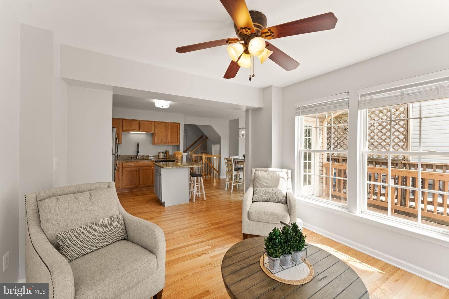 203 Shirley Square SE photo 25