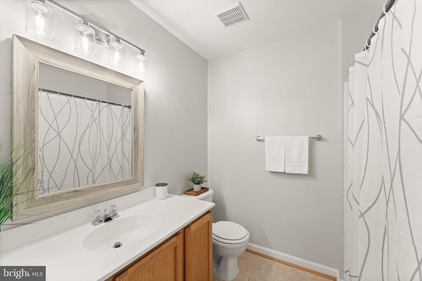 203 Shirley Square SE photo 46