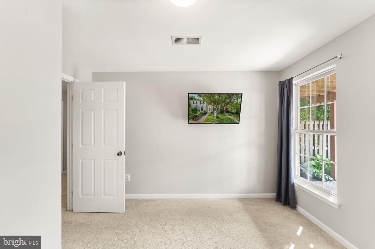 203 Shirley Square SE photo 52