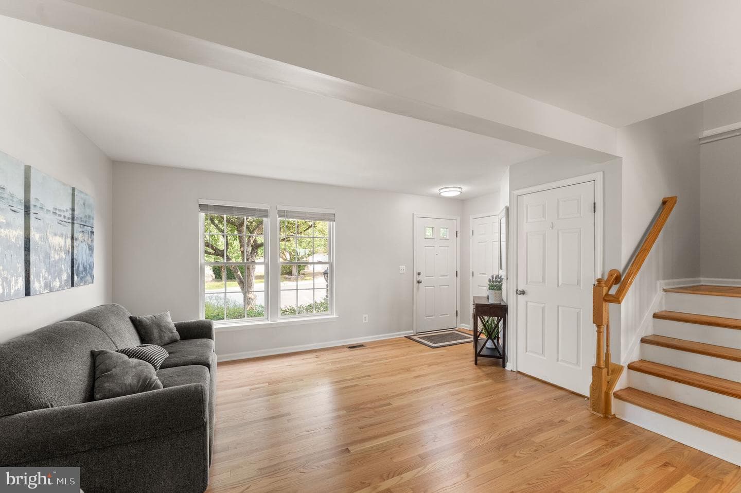 203 Shirley Square SE photo 8