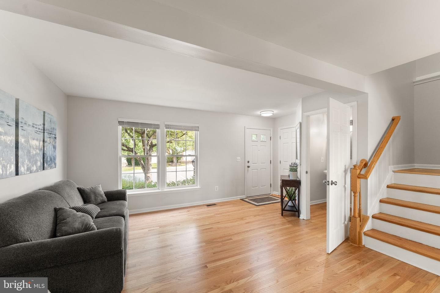 203 Shirley Square SE photo 9