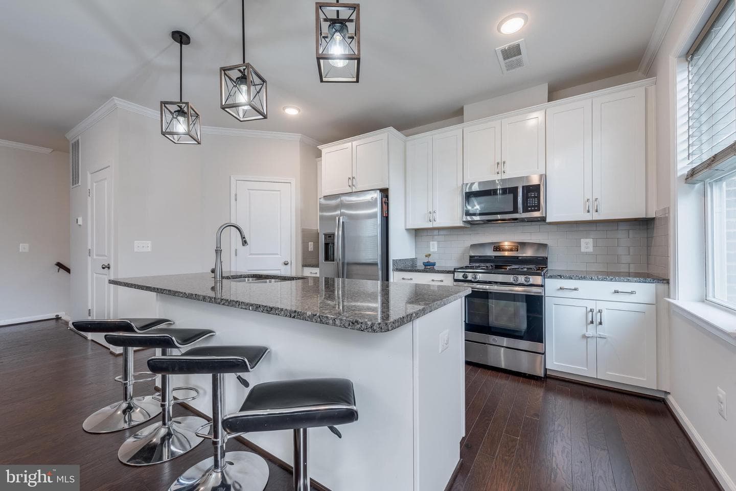 24592 Rosebay Terrace photo 8