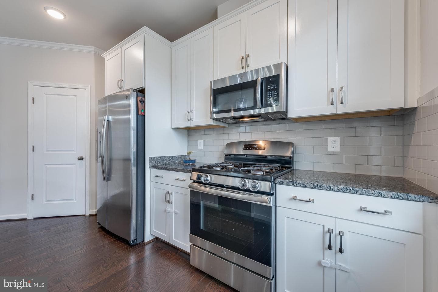 24592 Rosebay Terrace photo 9