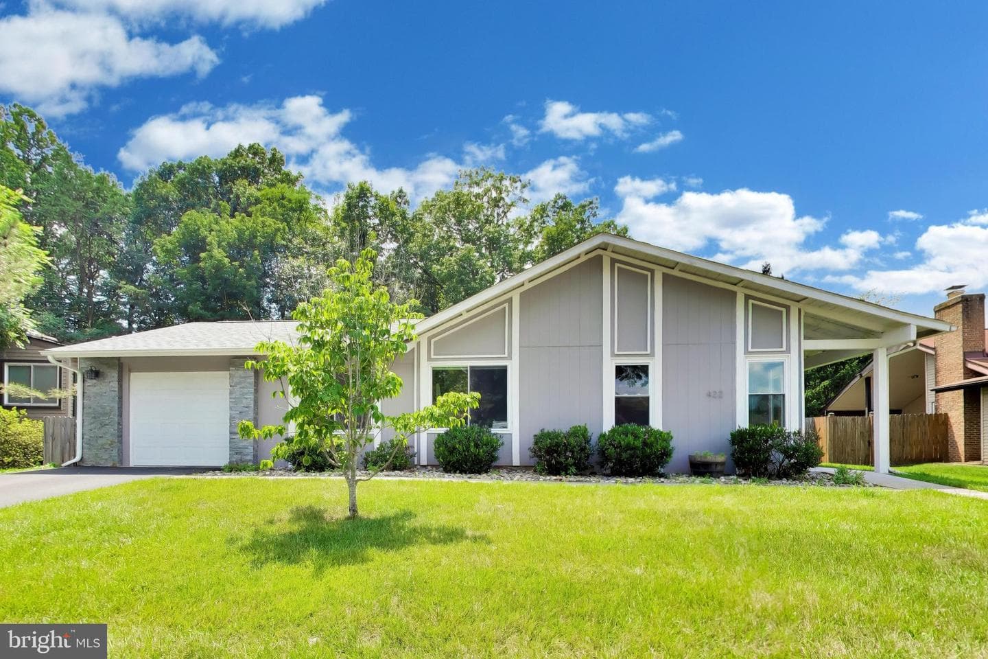 422 Avondale Drive, Sterling